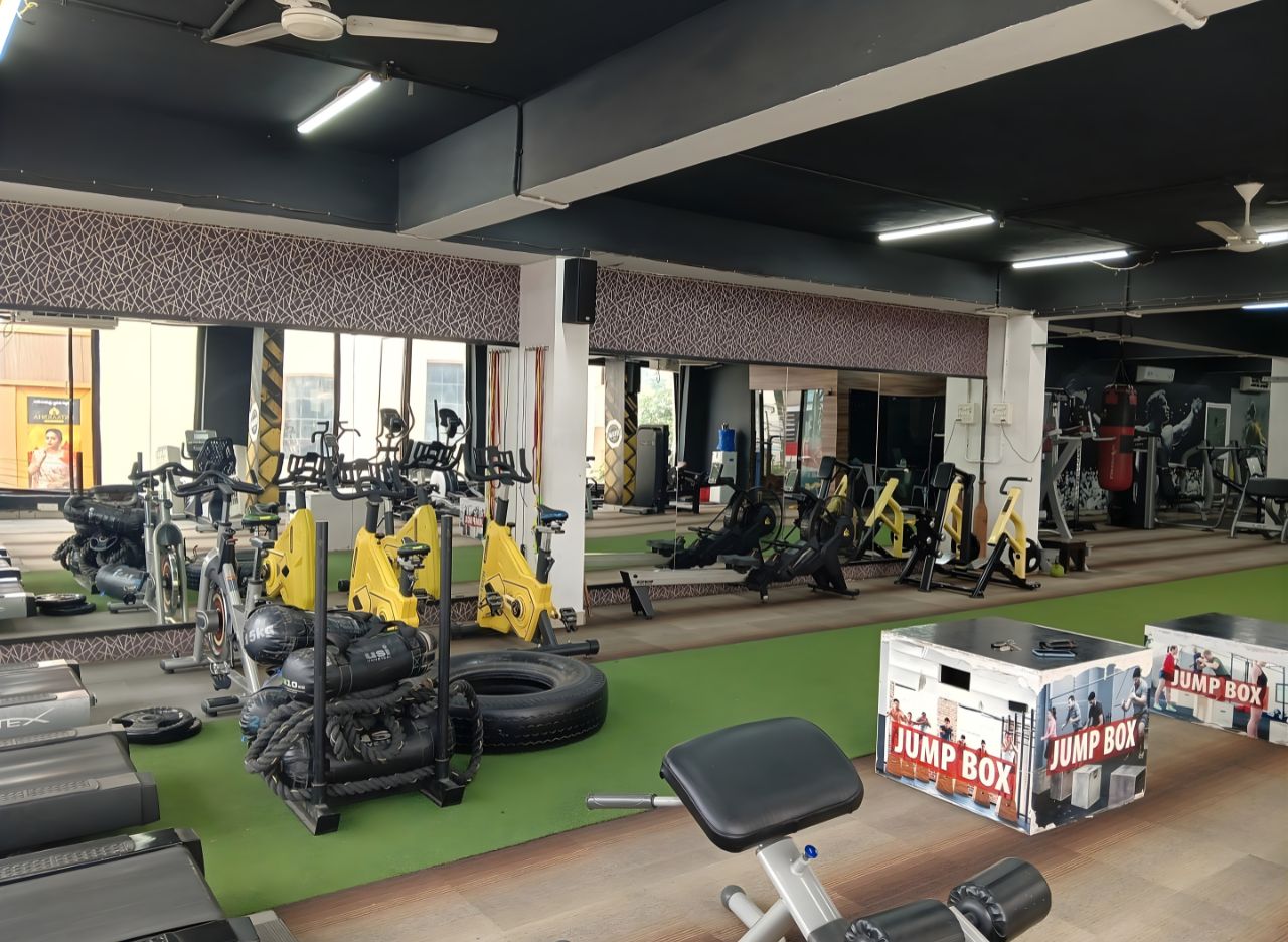 Group Fitness - Energizing group workout sessions